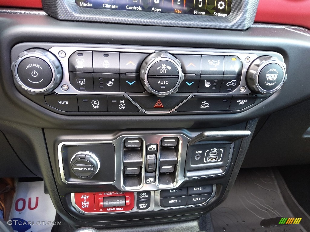 2023 Jeep Wrangler Unlimited Rubicon 4x4 Controls Photo #145539422