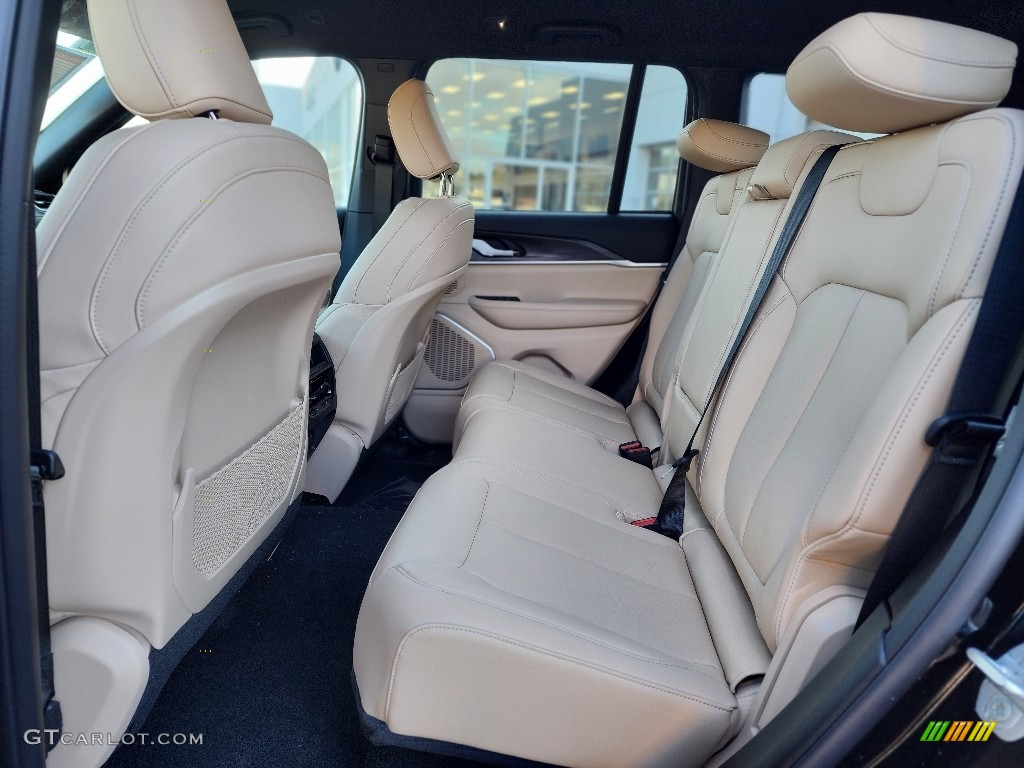 Wicker Beige/Global Black Interior 2023 Jeep Grand Cherokee Limited 4x4 Photo #145540006