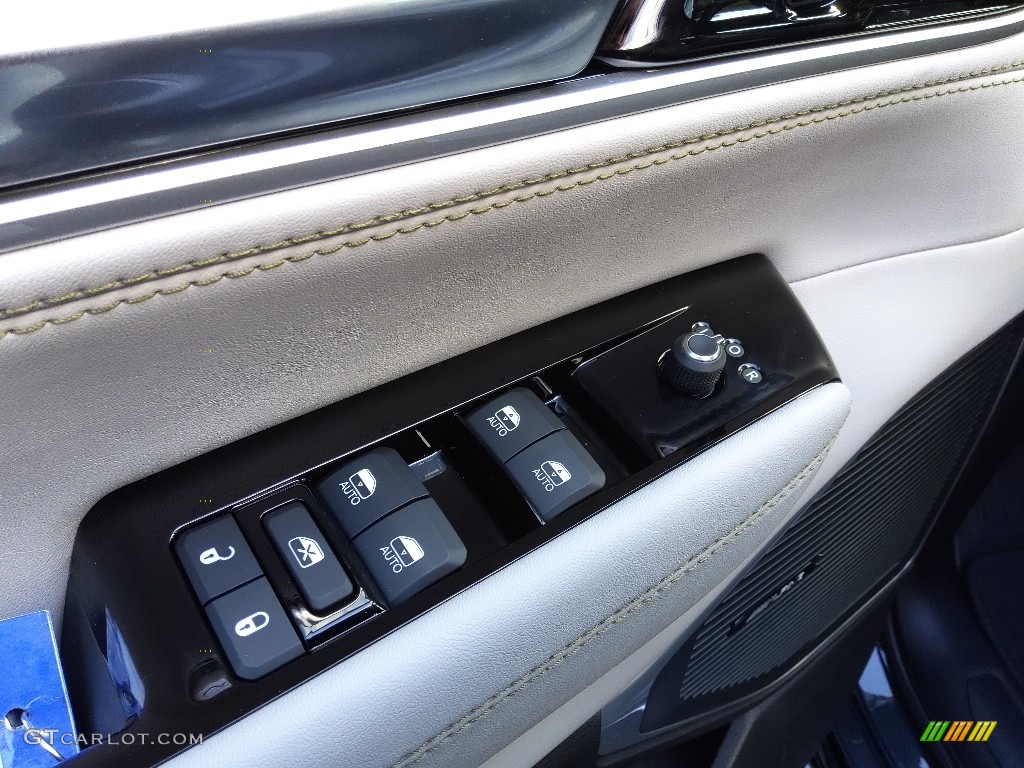 2023 Jeep Wagoneer Series III 4x4 Controls Photo #145540015