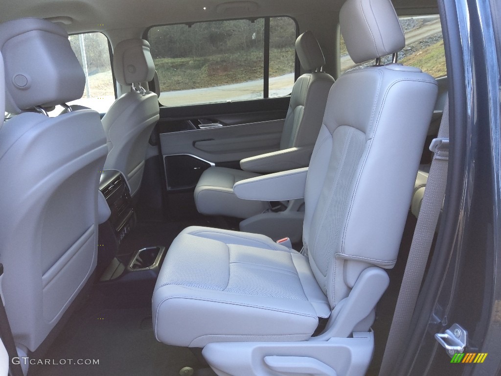 Sea Salt/Black Interior 2023 Jeep Wagoneer Series III 4x4 Photo #145540075