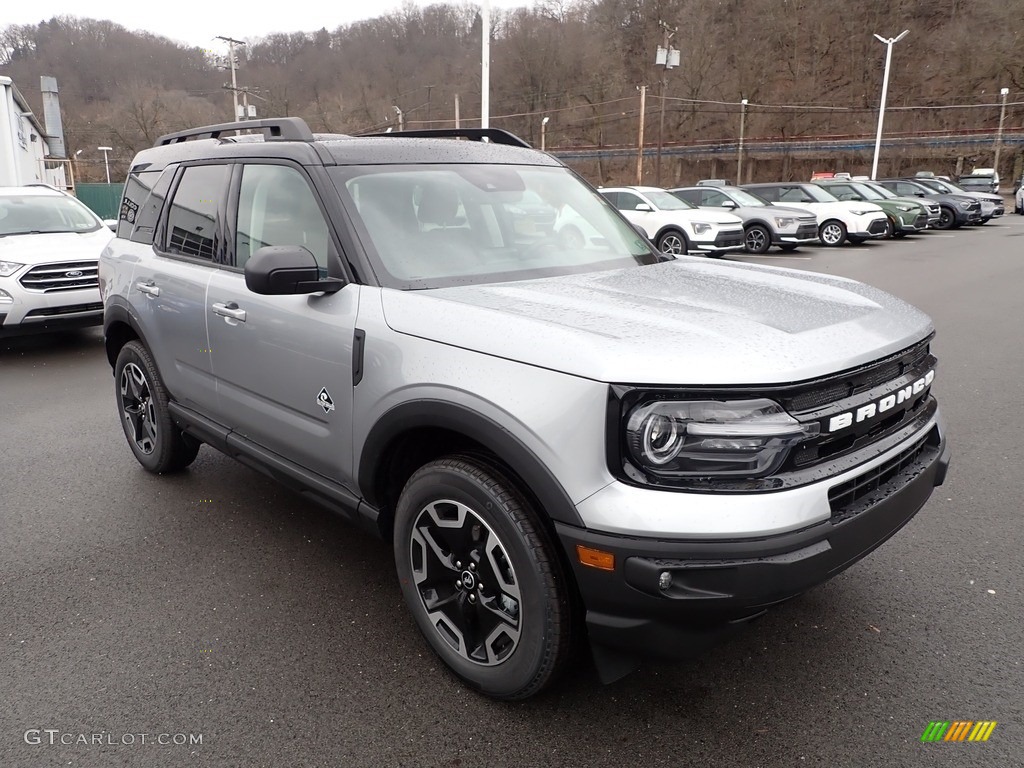 Iconic Silver Metallic 2023 Ford Bronco Sport Outer Banks 4x4 Exterior Photo #145540156