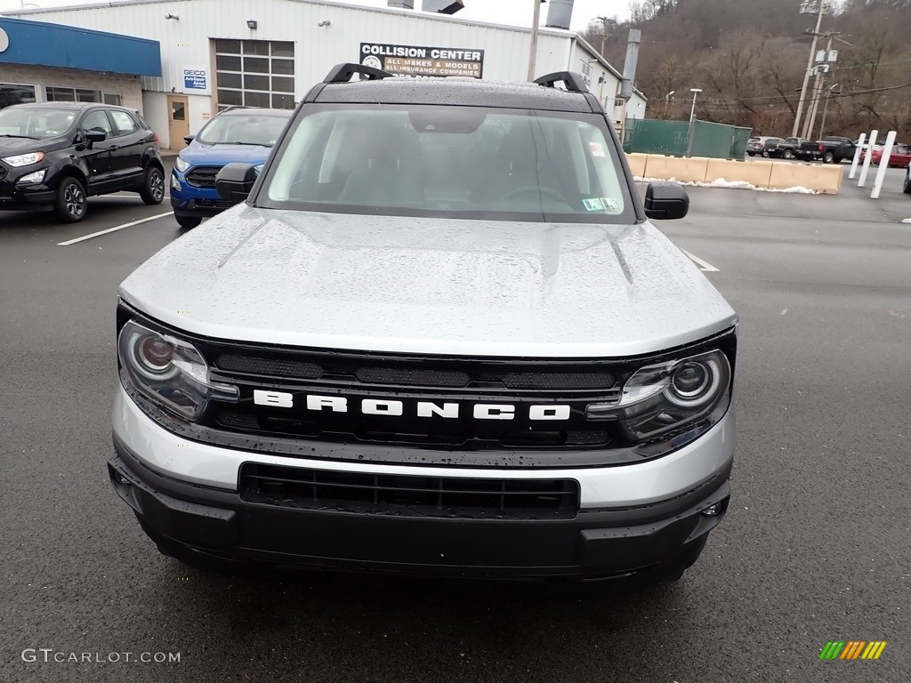 Iconic Silver Metallic 2023 Ford Bronco Sport Outer Banks 4x4 Exterior Photo #145540180