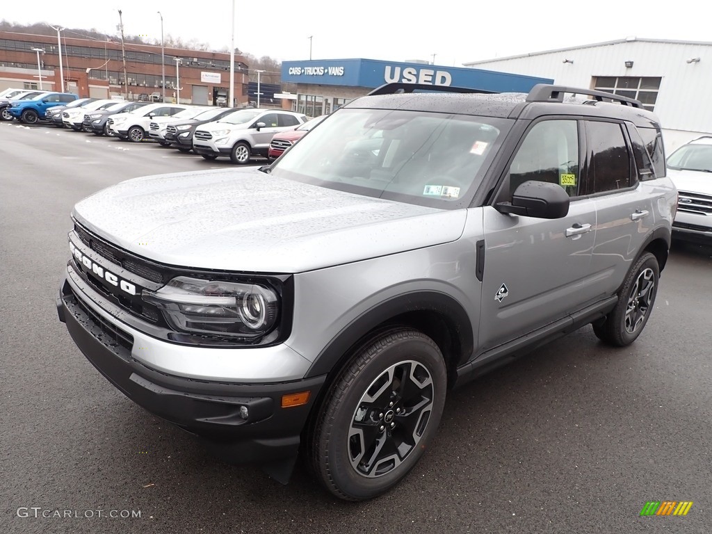 Iconic Silver Metallic 2023 Ford Bronco Sport Outer Banks 4x4 Exterior Photo #145540210