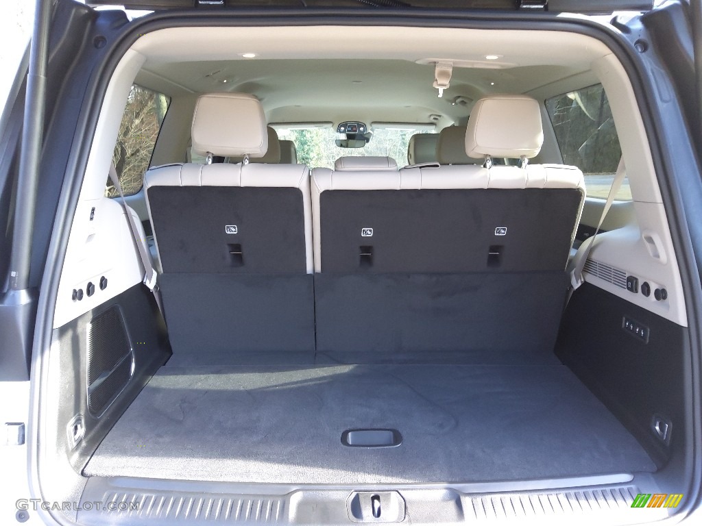 2023 Jeep Wagoneer Series III 4x4 Trunk Photo #145542355