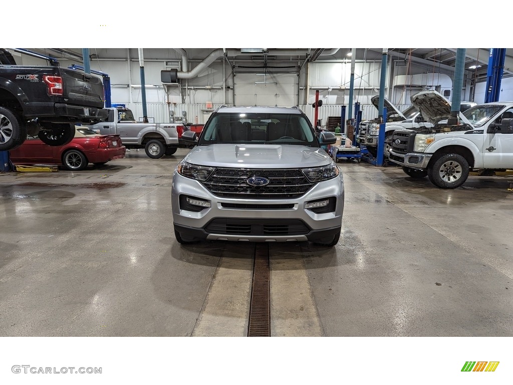 2020 Explorer XLT 4WD - Iconic Silver Metallic / Ebony photo #7