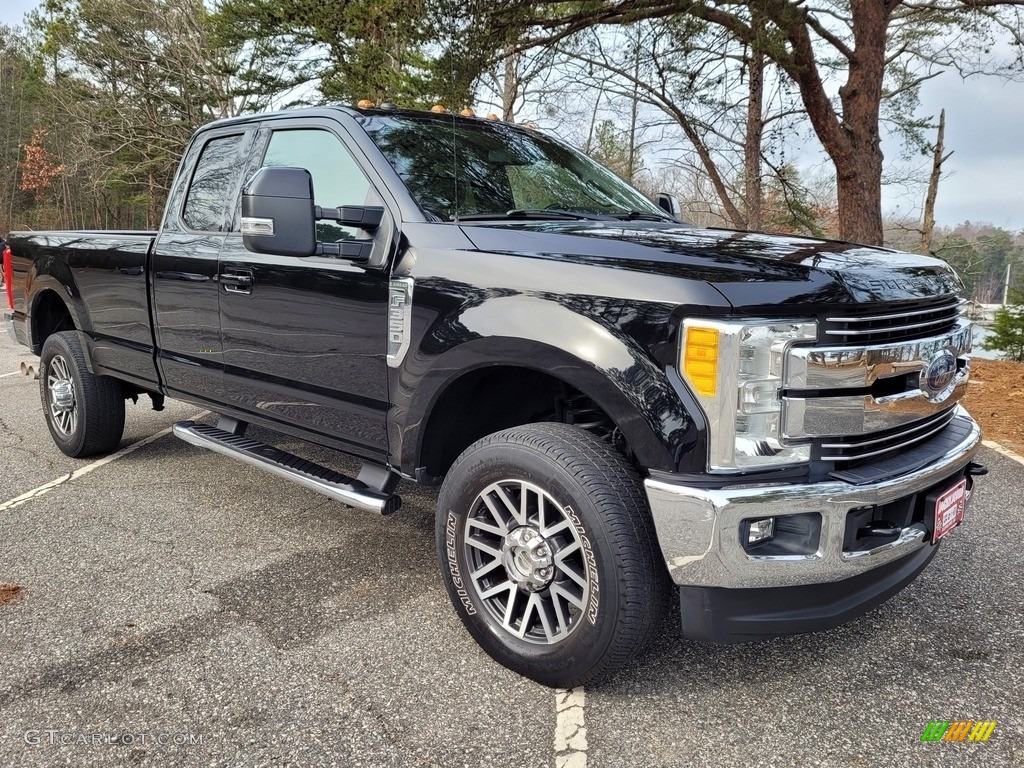 Shadow Black Ford F350 Super Duty