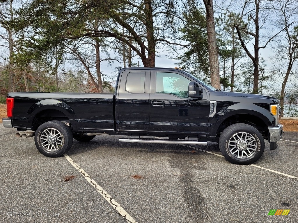Shadow Black 2017 Ford F350 Super Duty Lariat SuperCab 4x4 Exterior Photo #145544734