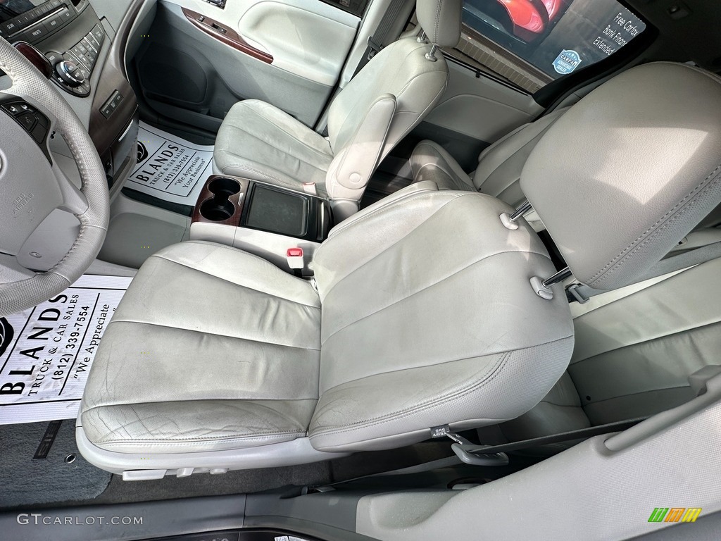 2012 Sienna XLE - Predawn Gray Mica / Light Gray photo #7
