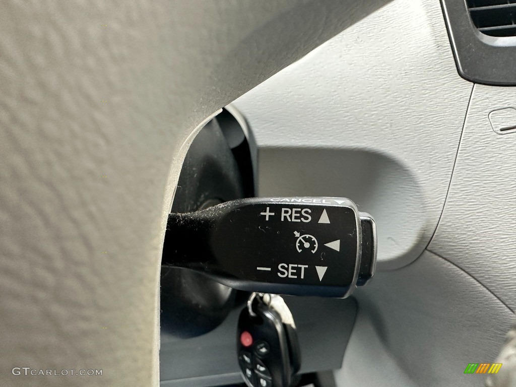 2012 Sienna XLE - Predawn Gray Mica / Light Gray photo #15