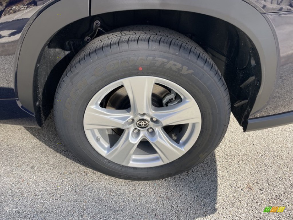 2023 Toyota Highlander LE Wheel Photos