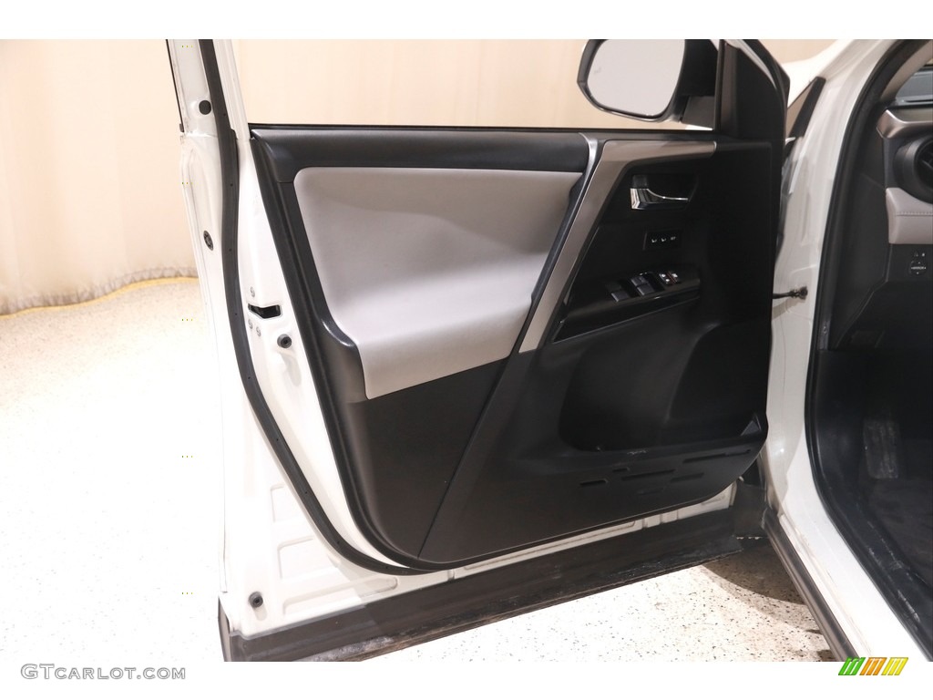 2017 Toyota RAV4 Limited Door Panel Photos