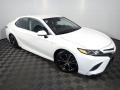 2019 Super White Toyota Camry SE  photo #3