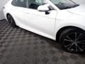 2019 Super White Toyota Camry SE  photo #4