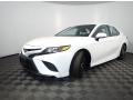 2019 Super White Toyota Camry SE  photo #8