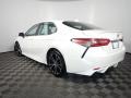 2019 Super White Toyota Camry SE  photo #11