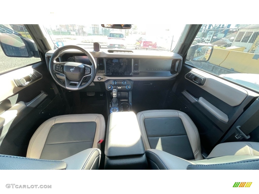 Medium Sandstone/Black Interior 2022 Ford Bronco Wildtrak 4x4 4-Door Photo #145553924