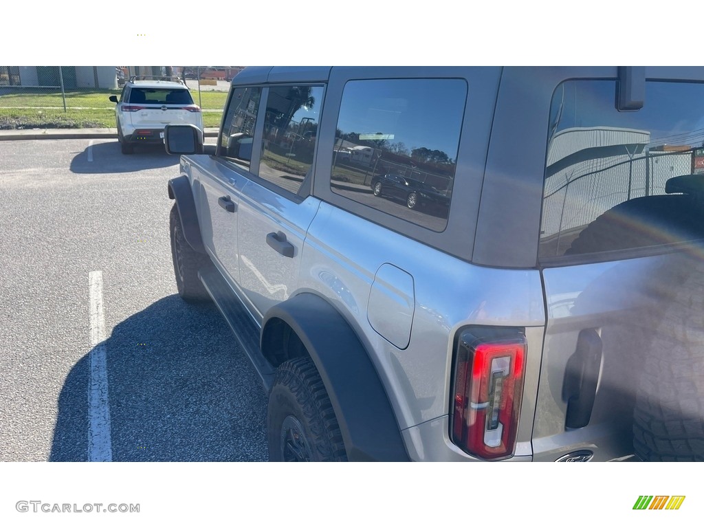 2022 Bronco Wildtrak 4x4 4-Door - Iconic Silver Metallic / Medium Sandstone/Black photo #19