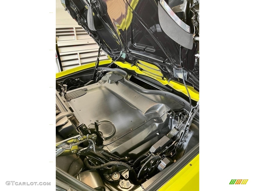 2022 Chevrolet Corvette Stingray Convertible Engine Photos