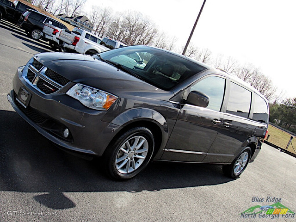 2020 Grand Caravan SXT - Granite Pearl / Black/Light Graystone photo #26