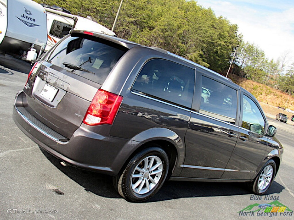 2020 Grand Caravan SXT - Granite Pearl / Black/Light Graystone photo #28