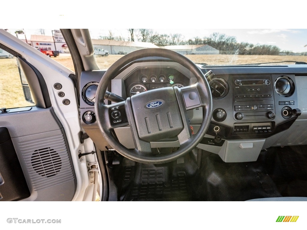 2012 Ford F250 Super Duty XLT Regular Cab 4x4 Controls Photo #145555552