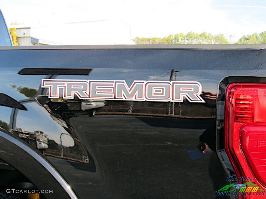 2022 Ford F250 Super Duty Tremor Crew Cab 4x4 Marks and Logos Photos