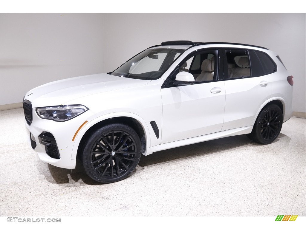 2022 BMW X5 M50i Exterior Photos