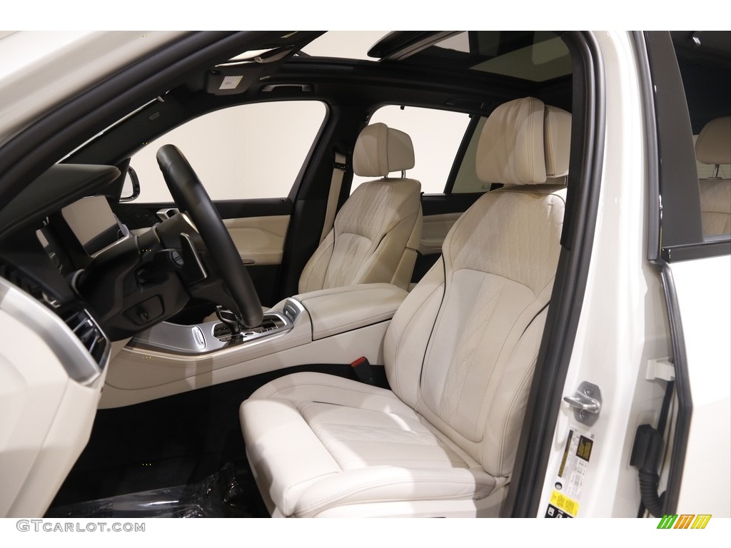2022 BMW X5 M50i Front Seat Photo #145557278
