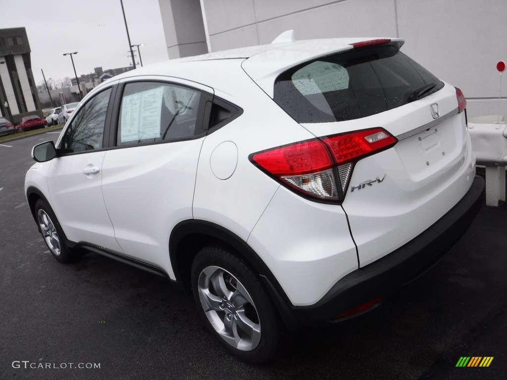 2019 HR-V LX AWD - Platinum White Pearl / Gray photo #9