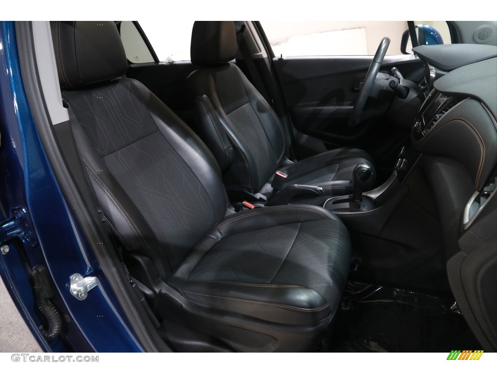 2020 Trax LT - Pacific Blue Metallic / Jet Black photo #14