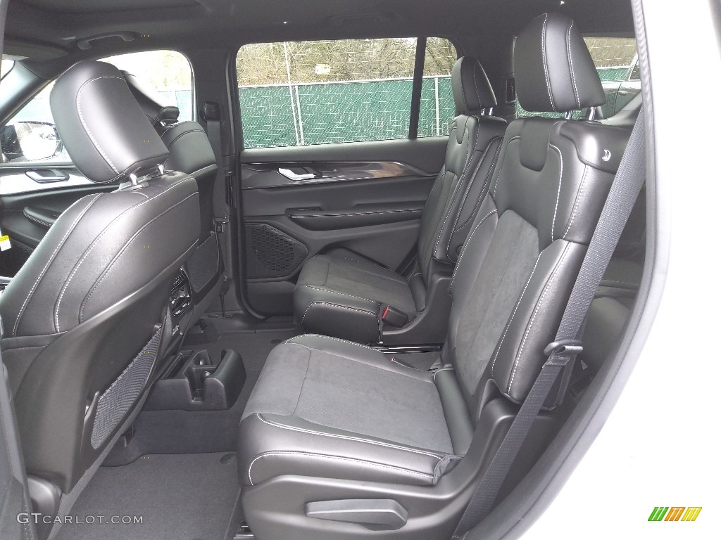Global Black Interior 2023 Jeep Grand Cherokee L Altitude 4x4 Photo #145561217