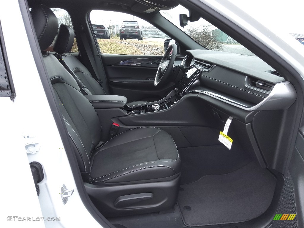 2023 Jeep Grand Cherokee L Altitude 4x4 Front Seat Photo #145561289
