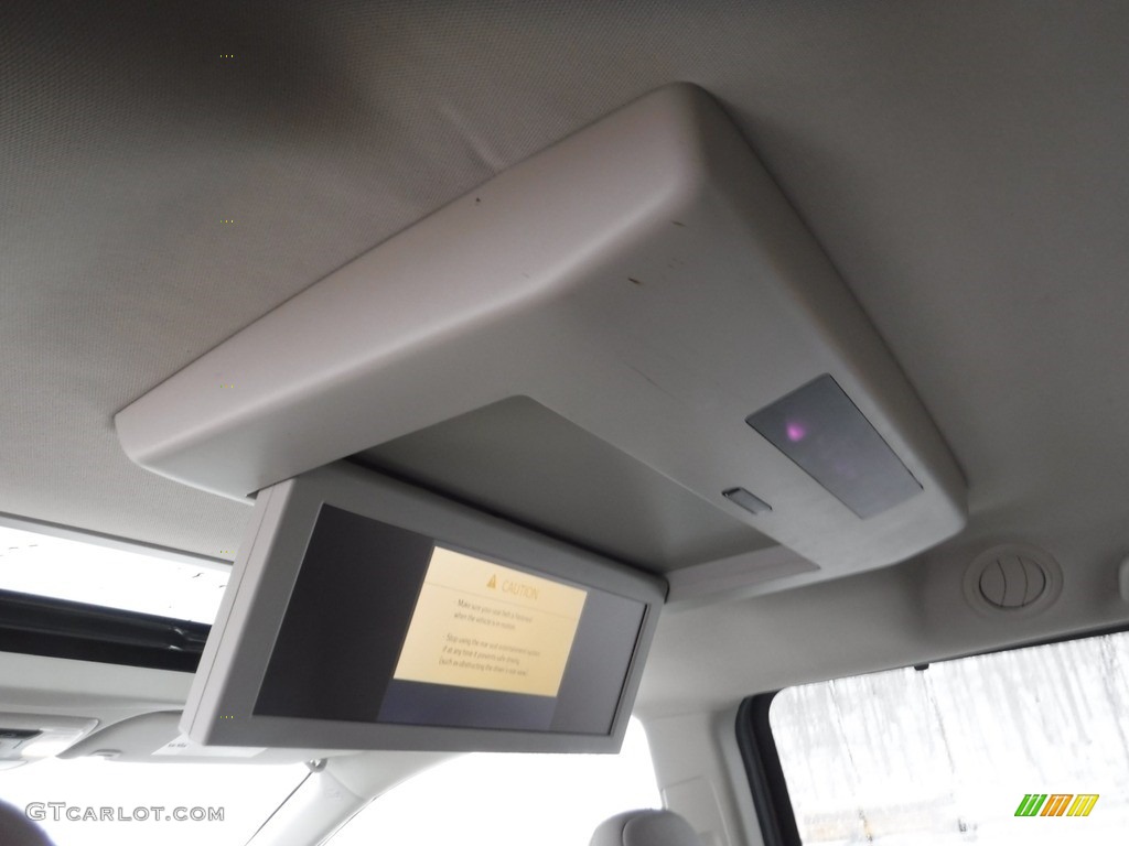 2020 Toyota Sienna XLE AWD Entertainment System Photo #145562984