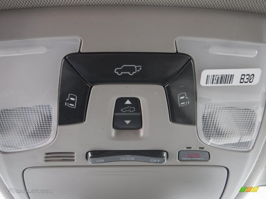 2020 Toyota Sienna XLE AWD Controls Photo #145563179