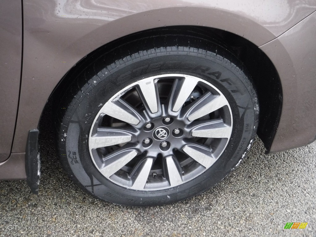 2020 Toyota Sienna XLE AWD Wheel Photos