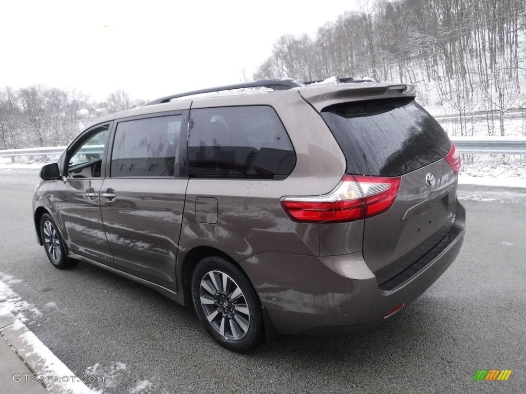 2020 Sienna XLE AWD - Toasted Walnut Pearl / Dark Bisque photo #18