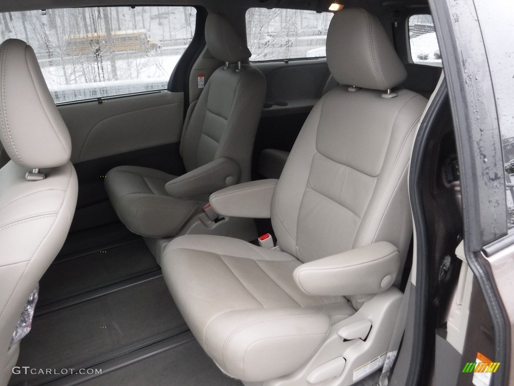 Dark Bisque Interior 2020 Toyota Sienna XLE AWD Photo #145563653