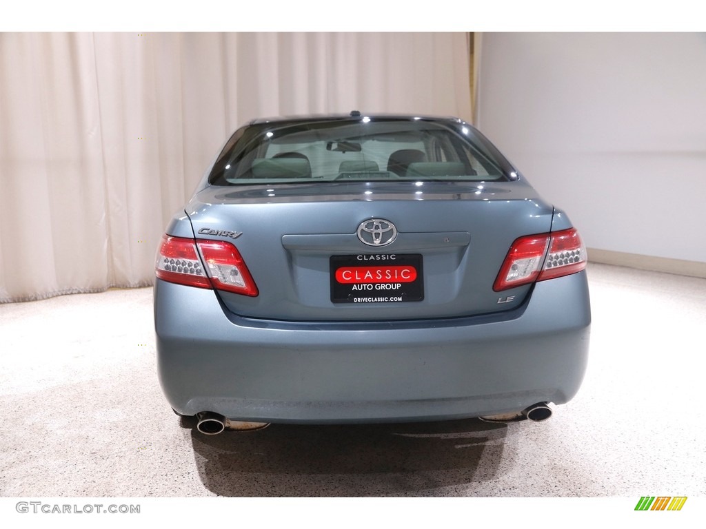 2011 Camry LE V6 - Aloe Green Metallic / Bisque photo #17