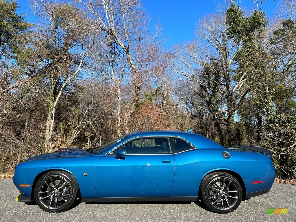 Frostbite 2023 Dodge Challenger R/T Scat Pack Shaker Exterior Photo #145565057
