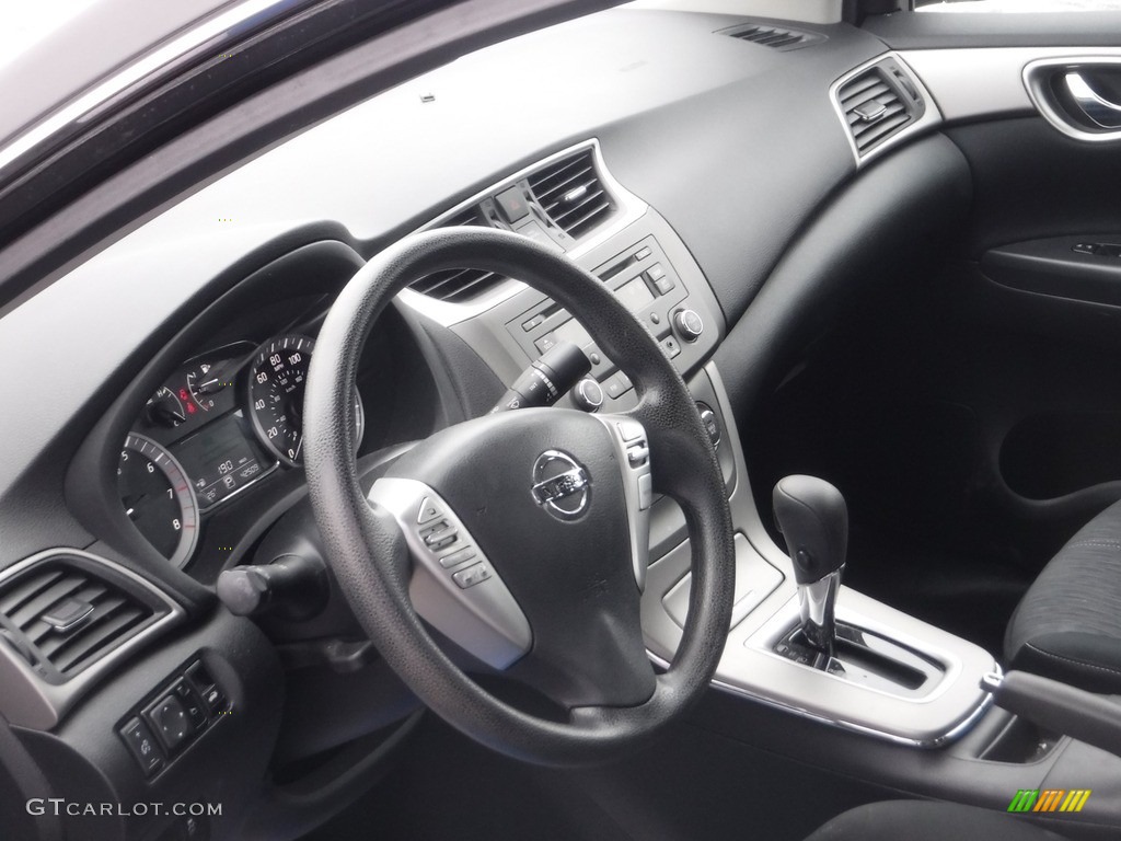2014 Sentra SV - Super Black / Charcoal photo #11
