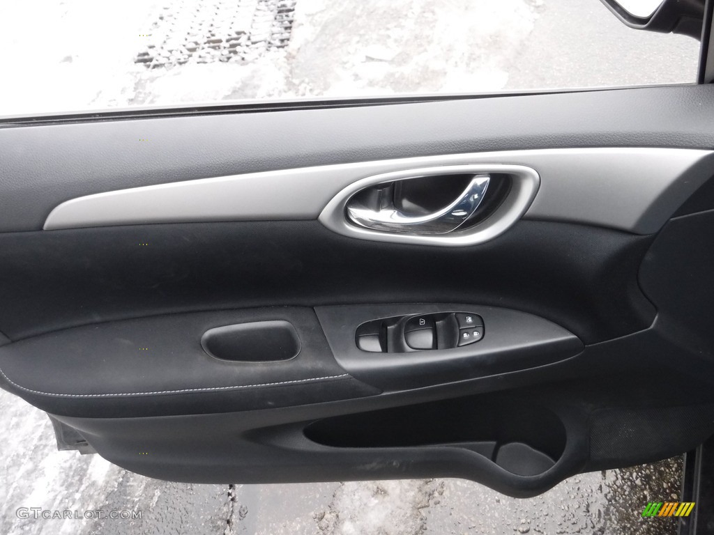2014 Sentra SV - Super Black / Charcoal photo #12