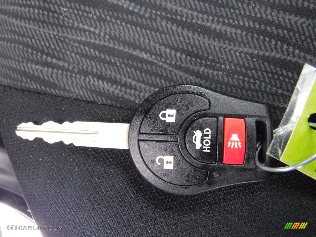 2014 Sentra SV - Super Black / Charcoal photo #25
