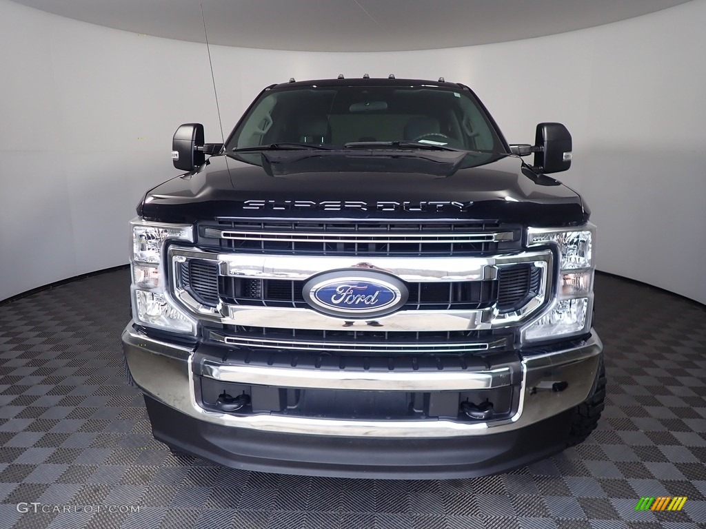 2020 F250 Super Duty XL Crew Cab 4x4 - Agate Black / Medium Earth Gray photo #5