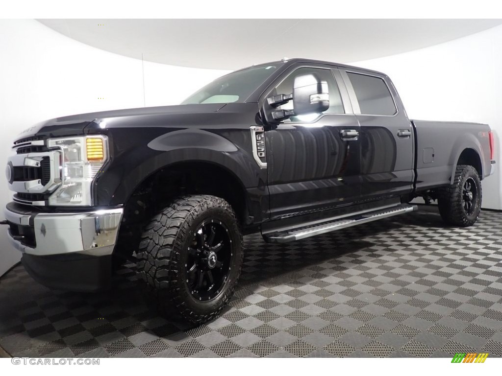 2020 F250 Super Duty XL Crew Cab 4x4 - Agate Black / Medium Earth Gray photo #8