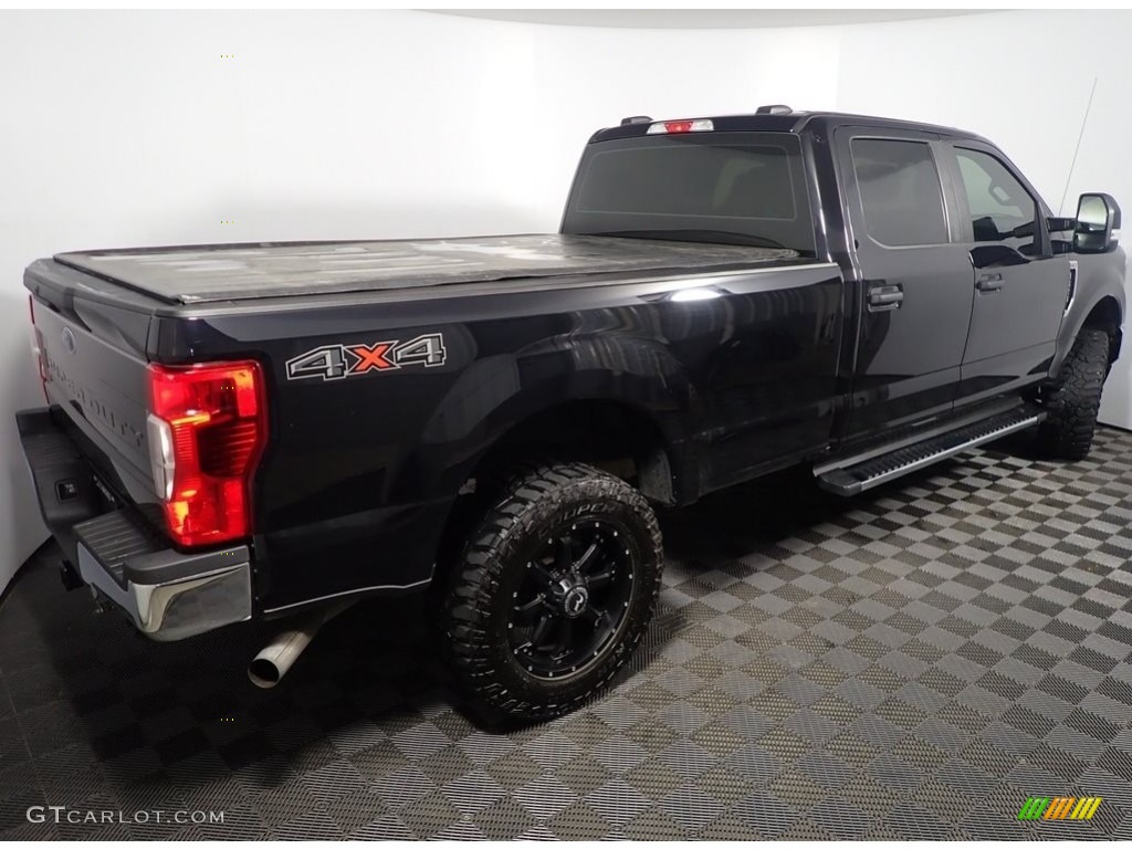 2020 F250 Super Duty XL Crew Cab 4x4 - Agate Black / Medium Earth Gray photo #13