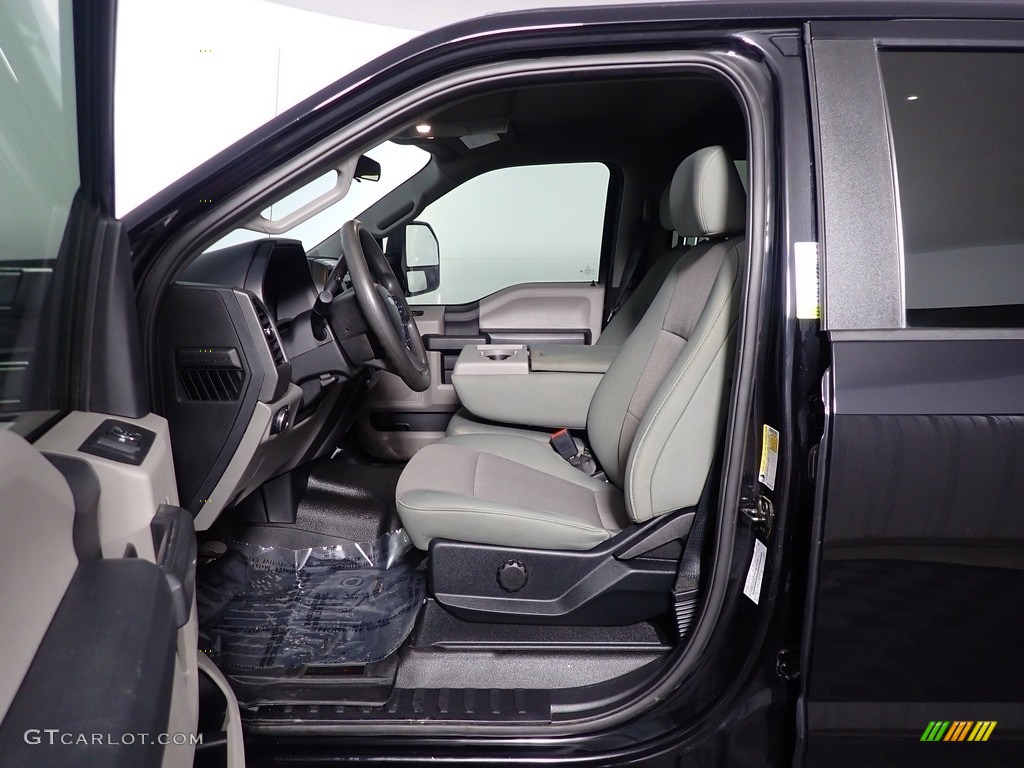 2020 F250 Super Duty XL Crew Cab 4x4 - Agate Black / Medium Earth Gray photo #16