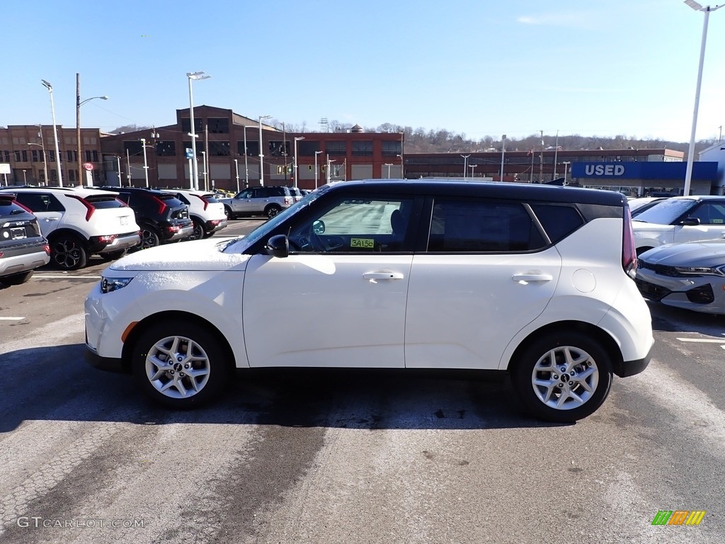 2023 Soul LX - Snow White Pearl / Black photo #5