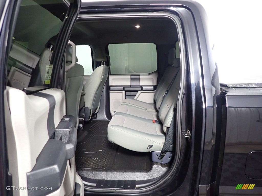 2020 F250 Super Duty XL Crew Cab 4x4 - Agate Black / Medium Earth Gray photo #29