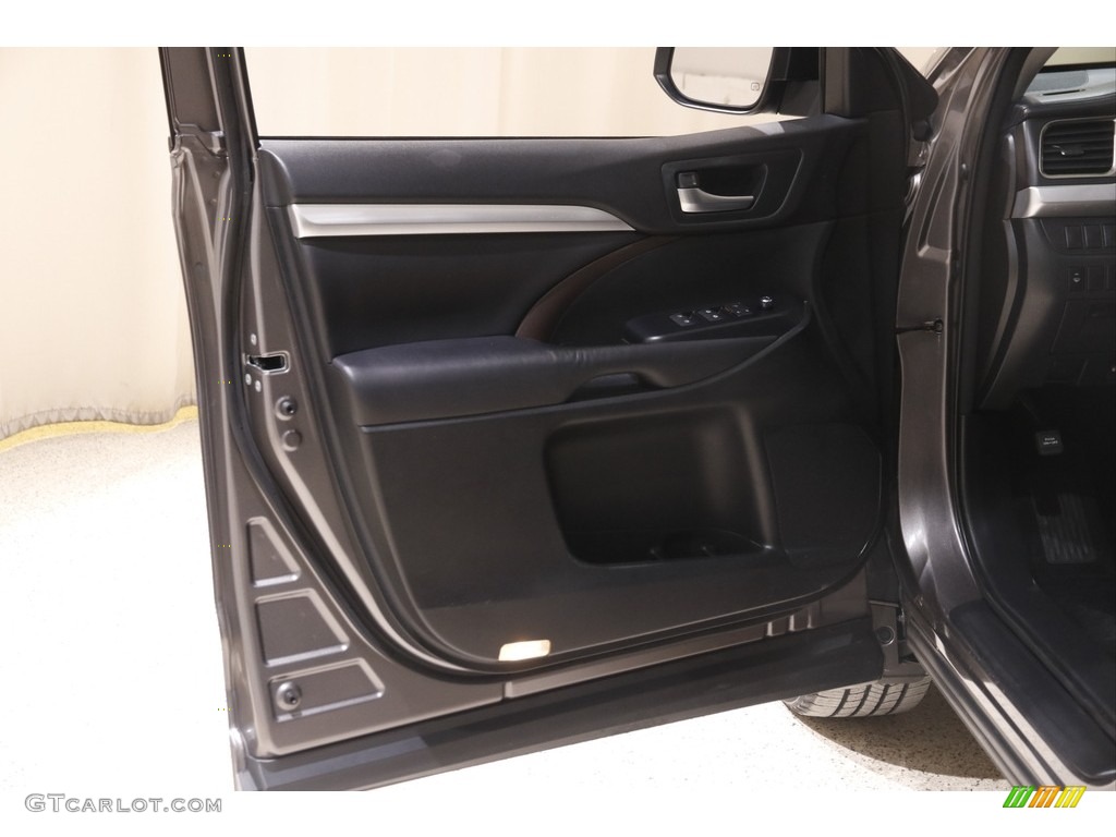 2016 Highlander XLE - Predawn Gray Mica / Black photo #4