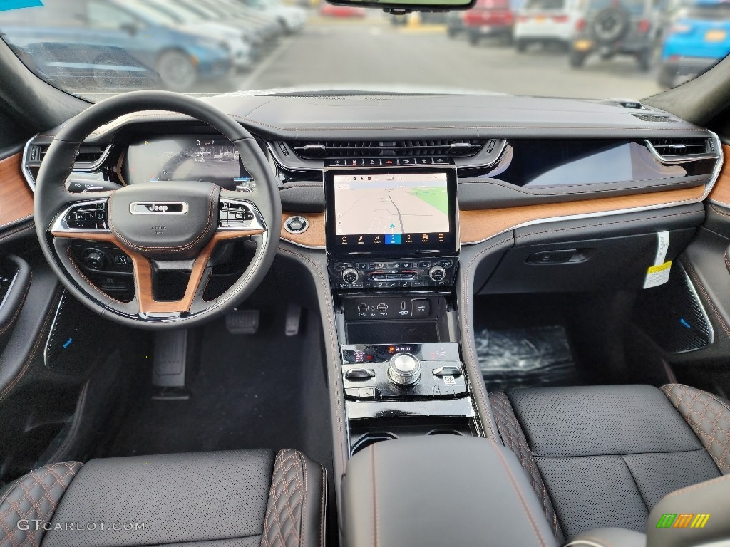 Global Black Interior 2023 Jeep Grand Cherokee L Summit 4x4 Photo #145569729